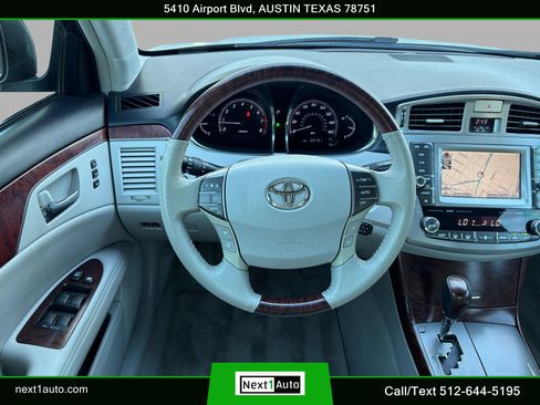 Used 2012 Toyota Avalon Limited image 20