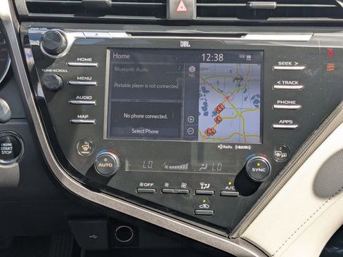 Used 2020 Toyota Camry XSE image 5