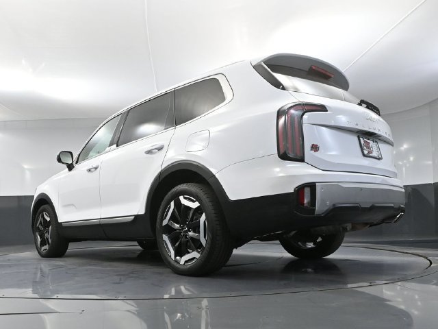 Used 2024 Kia Telluride EX w/ EX Captain's Chair Package AWD/4WD image 49