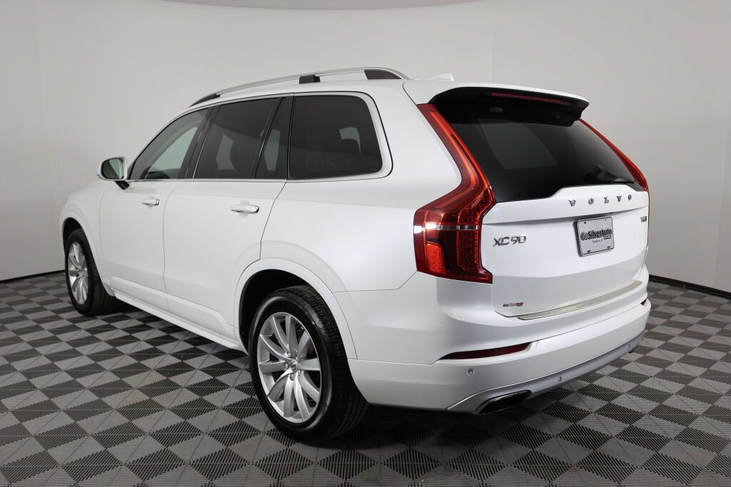 Used 2016 Volvo XC90 T6 Momentum w/ Momentum Plus Package AWD/4WD image 4