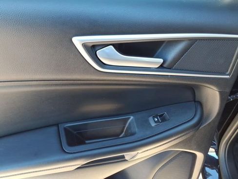 Used 2022 Ford Edge SEL w/ Convenience Package image 8