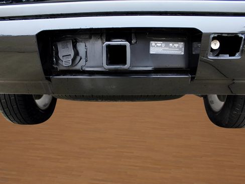 Used 2019 Chevrolet Suburban LT image 36