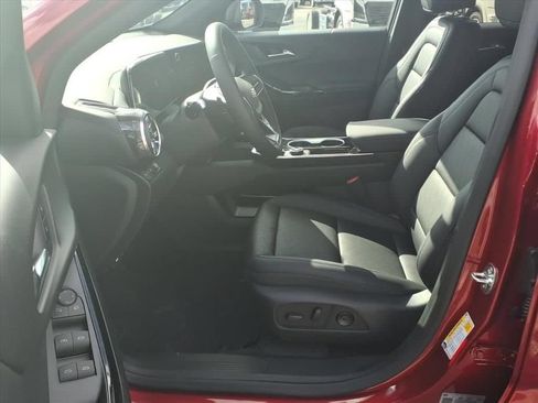 New 2027 Chevrolet Equinox LT w/ Convenience Package II FWD image 16