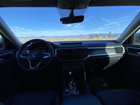 Used 2022 Volkswagen Atlas SE image 16