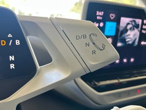 Used 2021 Volkswagen ID.4 1st Edition RWD image 9