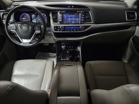 Used 2014 Toyota Highlander XLE image 15