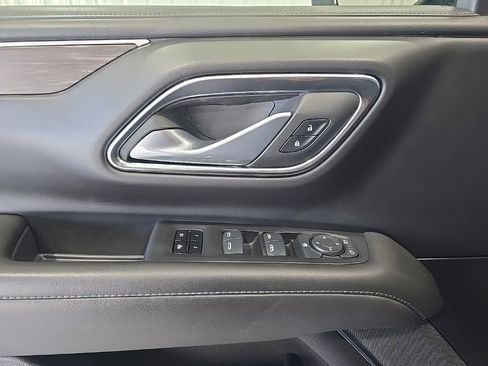 Used 2024 Chevrolet Suburban LT image 13