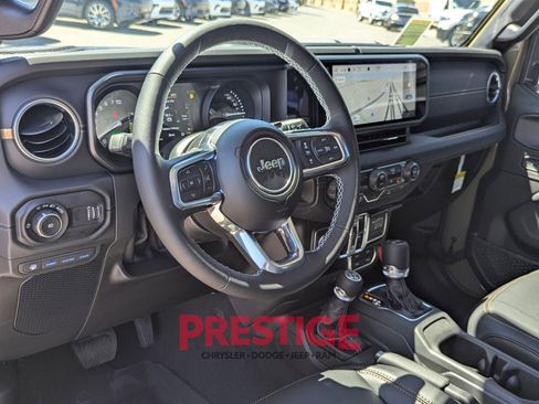 New 2025 Jeep Wrangler Unlimited Sahara AWD/4WD image 7