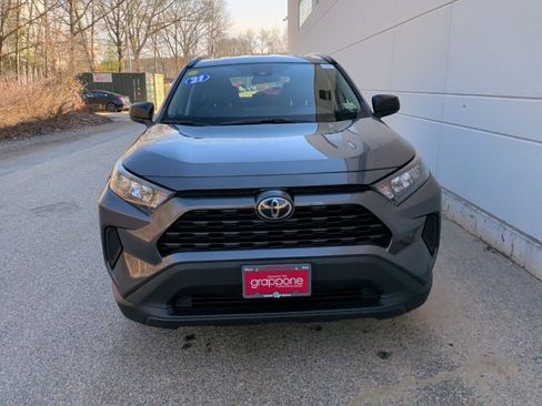 Used 2021 Toyota RAV4 LE image 3