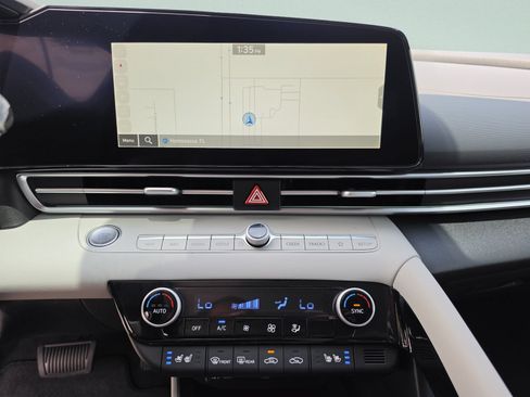 New 2026 Hyundai Elantra Limited FWD image 27