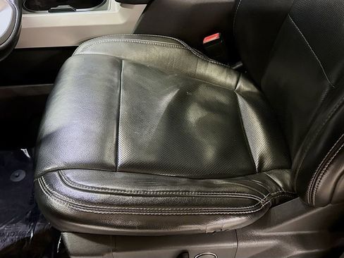 Used 2019 Ford F250 Lariat image 23