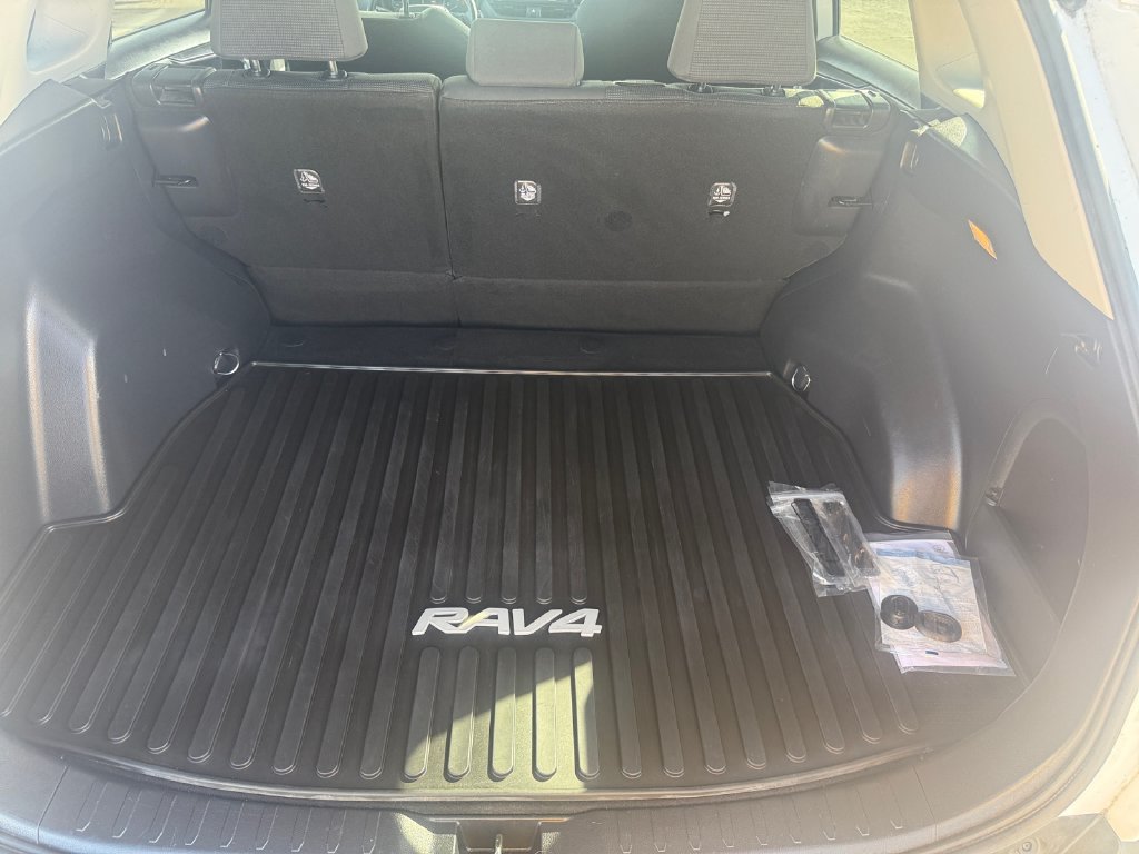 Used 2020 Toyota RAV4 LE w/ All Weather Liner Package AWD/4WD image 19