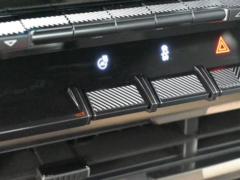 New 2025 GMC Hummer EV 2X w/ LPO, Sport Package image 23