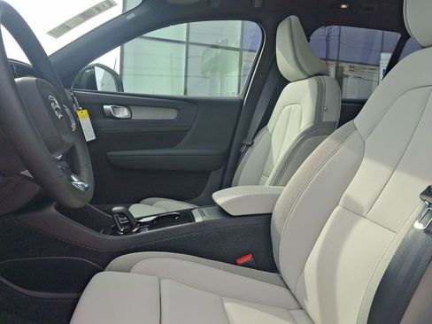 New 2026 Volvo EX40 Plus w/ Climate Package image 14