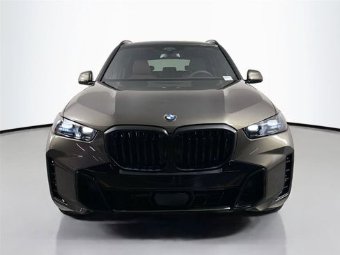 New 2026 BMW X5 xDrive40i w/ M Sport Package AWD/4WD image 2