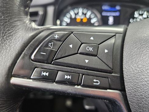 Used 2018 Nissan Rogue SV AWD/4WD image 28