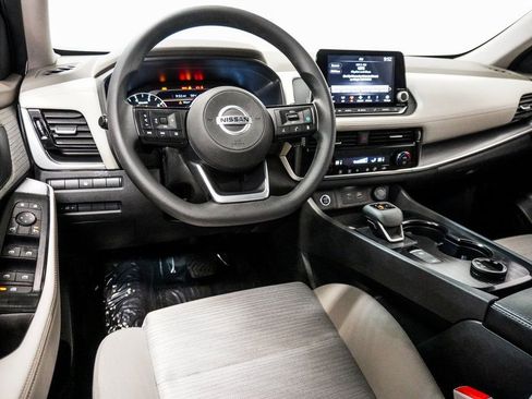 Used 2021 Nissan Rogue SV image 13