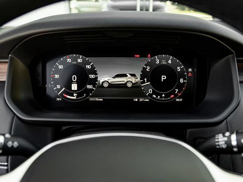 New 2026 Land Rover Discovery Dynamic SE AWD/4WD image 17
