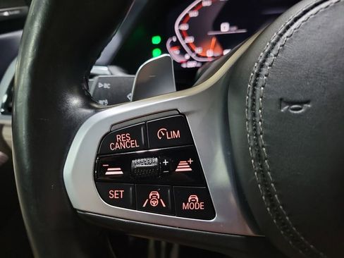 Used 2020 BMW X7 M50i image 15