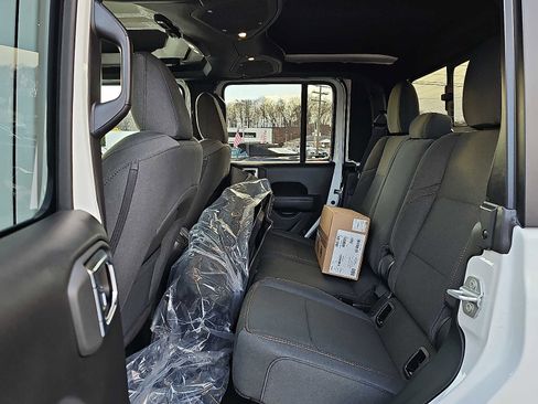 New 2026 Jeep Gladiator Sport image 6