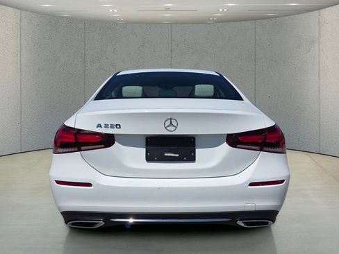 Used 2021 Mercedes-Benz A 220 image 4