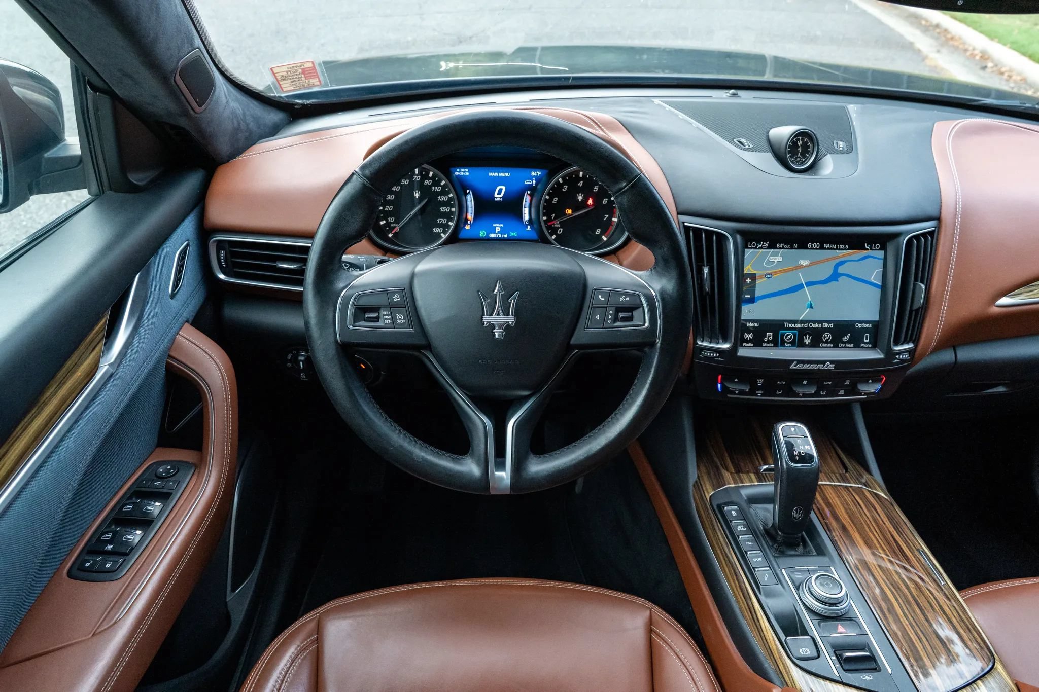 Used 2019 Maserati Levante GranLusso AWD/4WD image 16