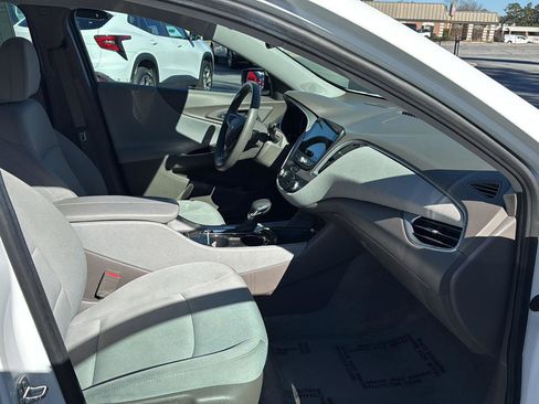 Certified 2024 Chevrolet Malibu LT image 11