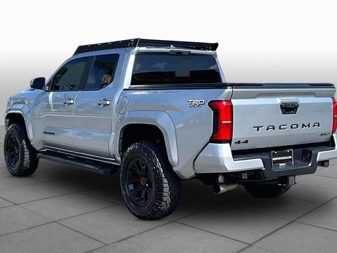 Used 2025 Toyota Tacoma TRD Sport AWD/4WD image 11
