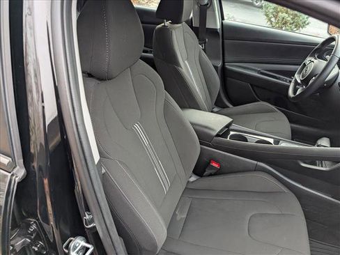 Certified 2023 Hyundai Elantra SEL w/ Convenience Package image 11