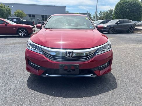 Used 2017 Honda Accord Sport image 2