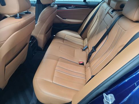 Used 2019 BMW 530i xDrive 530i xDrive Sedan 4D w/ Convenience Package image 38