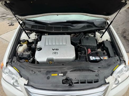 Used 2010 Toyota Avalon XL image 25