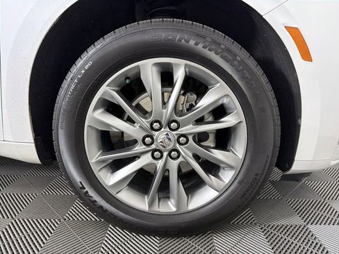 Used 2023 Buick Enclave Avenir w/ Trailering Package, 5000 lbs. image 10