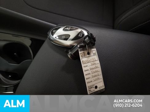 Certified 2024 Hyundai Elantra Blue image 33