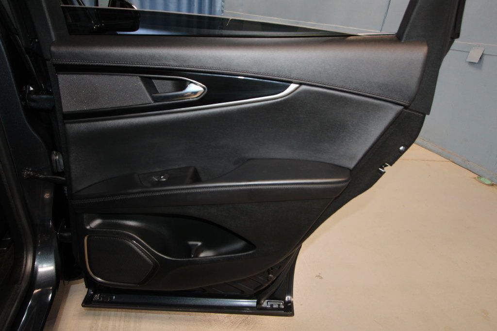 Used 2023 Lincoln Nautilus AWD w/ Premium Package image 25