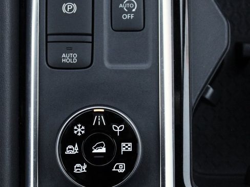 Certified 2023 Nissan Pathfinder Platinum image 44