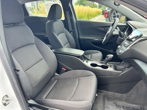 Used 2024 Chevrolet Malibu LS image 14