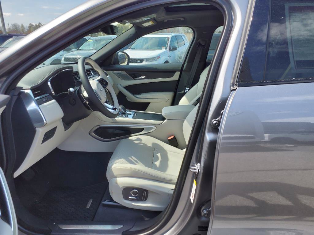 New 2026 Jaguar F-PACE R-Dynamic S AWD/4WD image 9