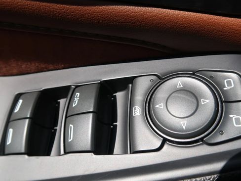 Used 2021 Chevrolet Traverse High Country FWD image 31