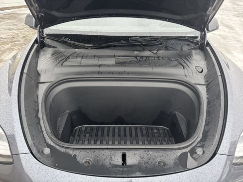 Used 2021 Tesla Model Y 2WD image 13