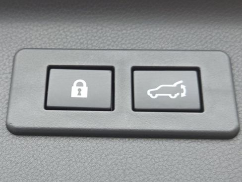 Used 2025 Subaru Forester Limited w/ Popular Package #2 image 24