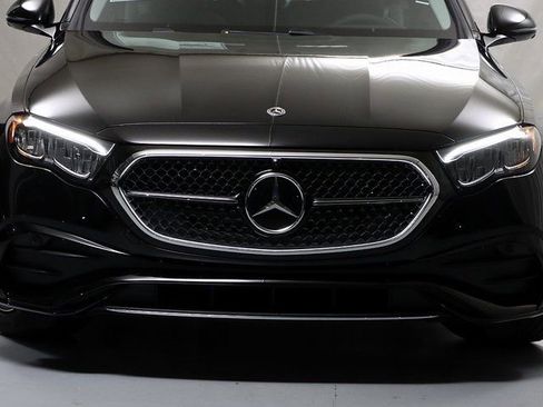 New 2026 Mercedes-Benz E 350 4MATIC Sedan image 6