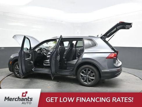 Used 2023 Volkswagen Tiguan SE AWD/4WD image 45
