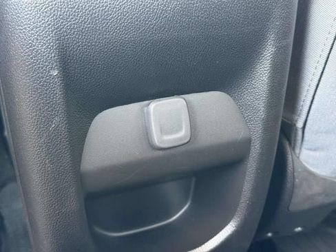 Used 2019 Chevrolet Colorado W/T w/ Custom Special Edition AWD/4WD image 14