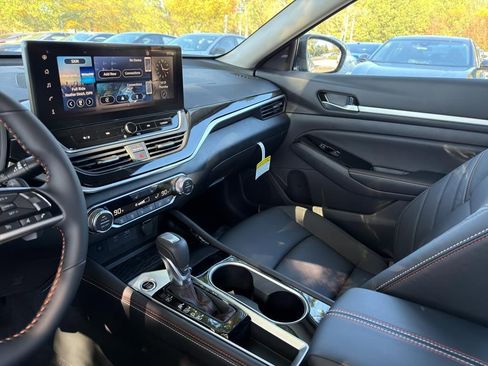 New 2025 Nissan Altima 2.5 SR image 23