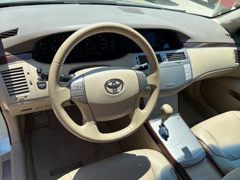 Used 2008 Toyota Avalon XLS FWD image 10