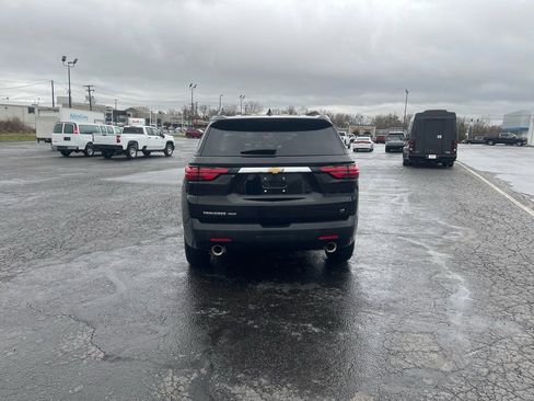 Used 2023 Chevrolet Traverse LT image 4