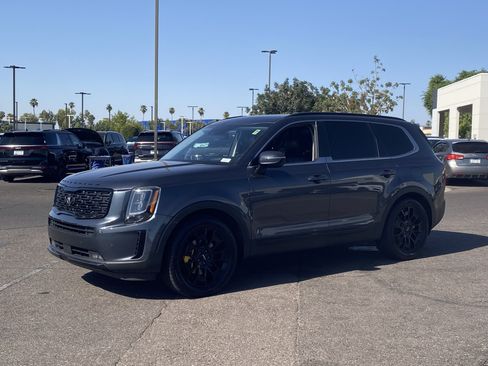 Used 2022 Kia Telluride SX w/ SX Prestige Package AWD/4WD image 2