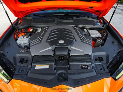 Used 2022 Lamborghini Urus image 15