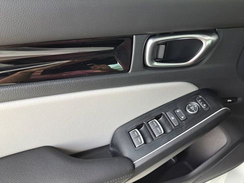 Used 2025 Honda Civic Sport Touring image 36